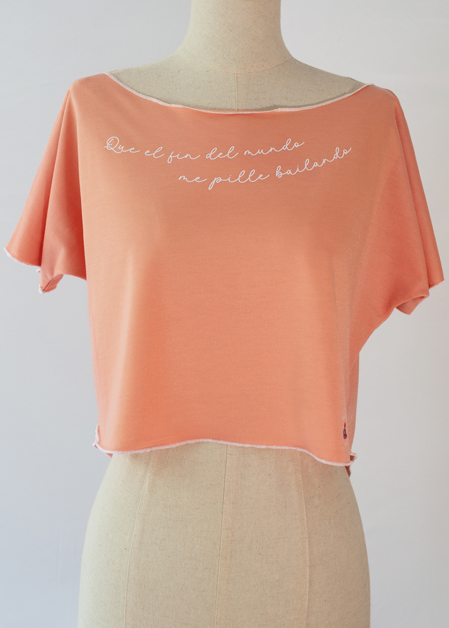 Camiseta corta de baile con mensaje