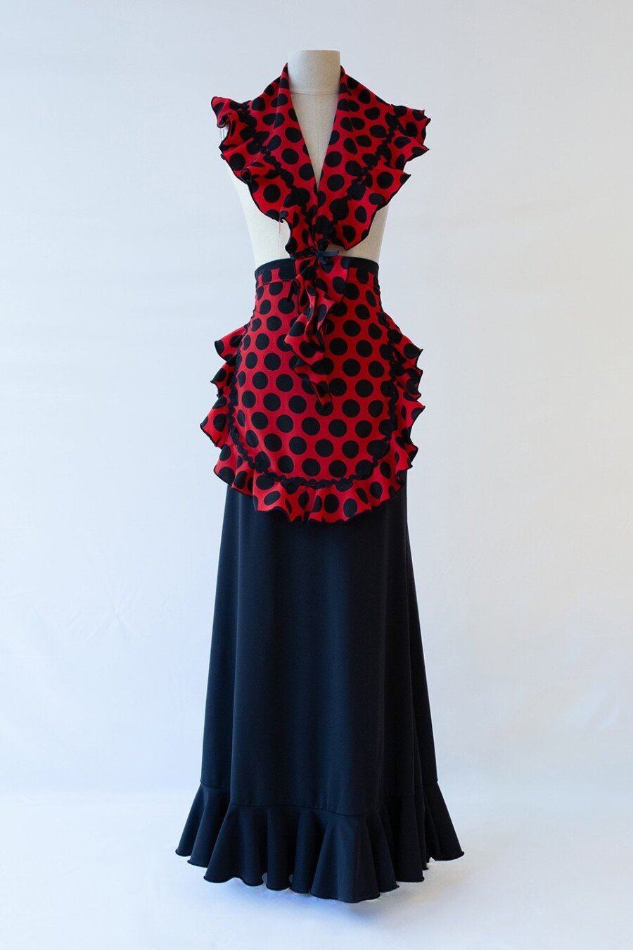 Conjunto de pico y delantal flamenco