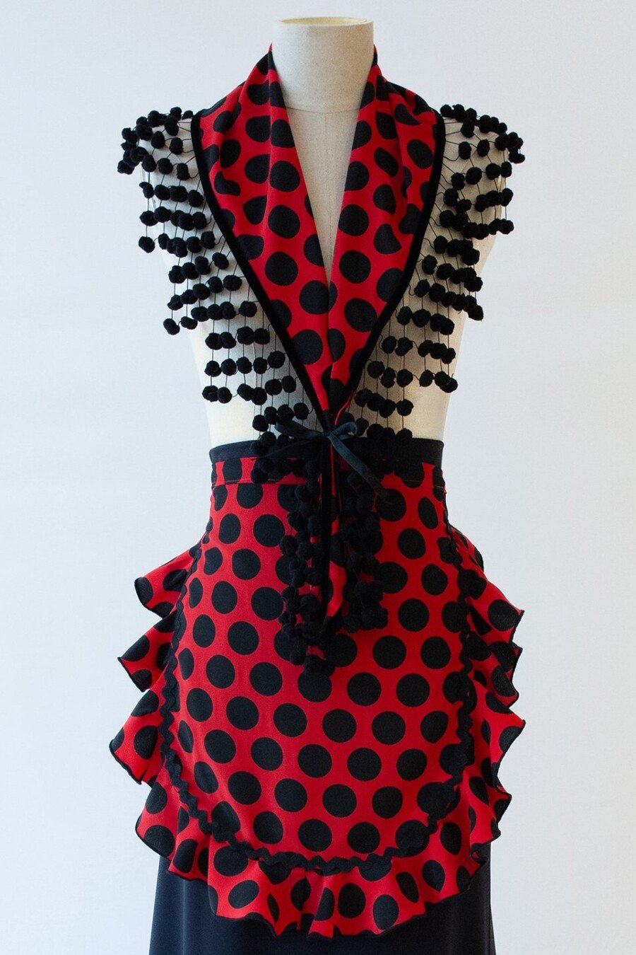 Conjunto de pico y delantal flamenco