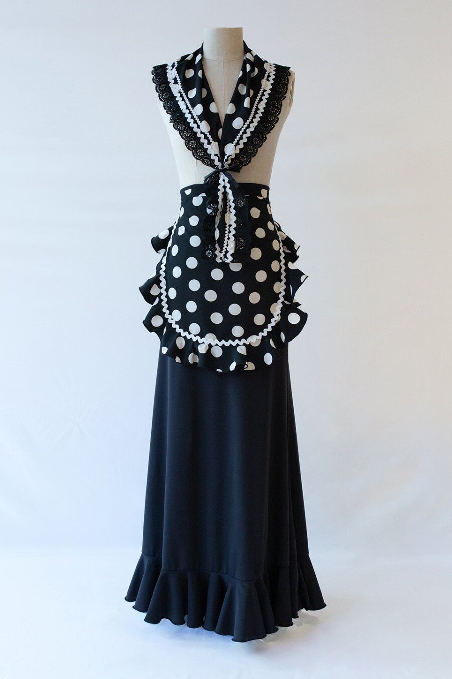 Conjunto de pico y delantal flamenco