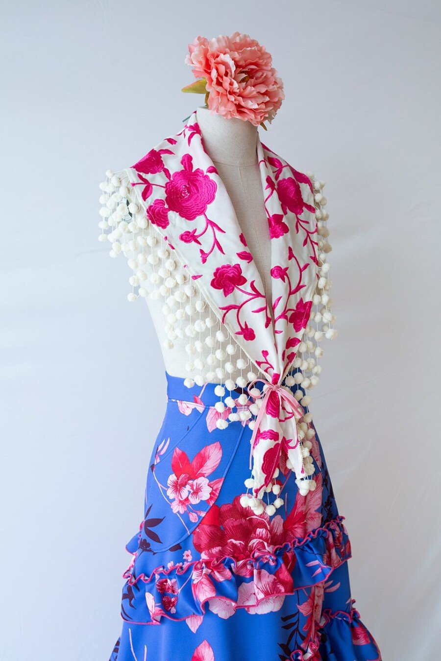 Falda flamenca con Volantes, bolsillos y mucho vuelo.