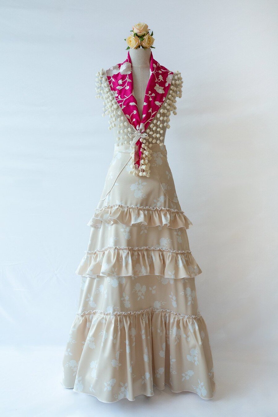 Falda flamenca con Volantes, bolsillos y mucho vuelo.