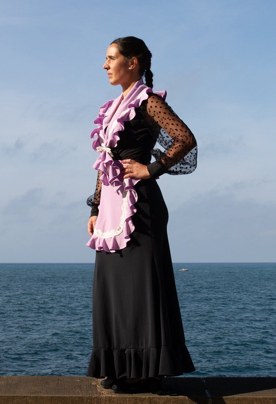 Falda de baile flamenco con vuelo, volante y cinturilla alta
