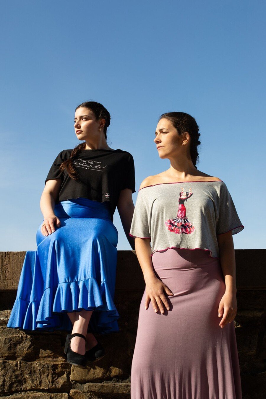 Falda de baile flamenco con vuelo, volante y cinturilla alta