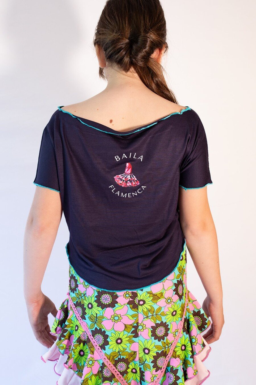 Camiseta corta para baile